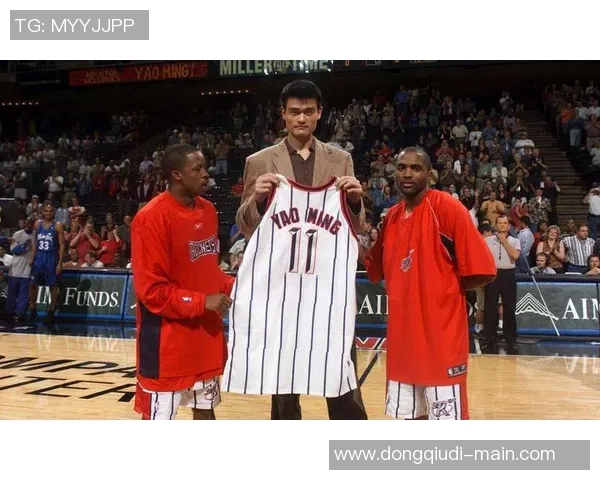 姚明携手耐克与锐步共创篮球运动新风潮引领潮流与健康生活方式