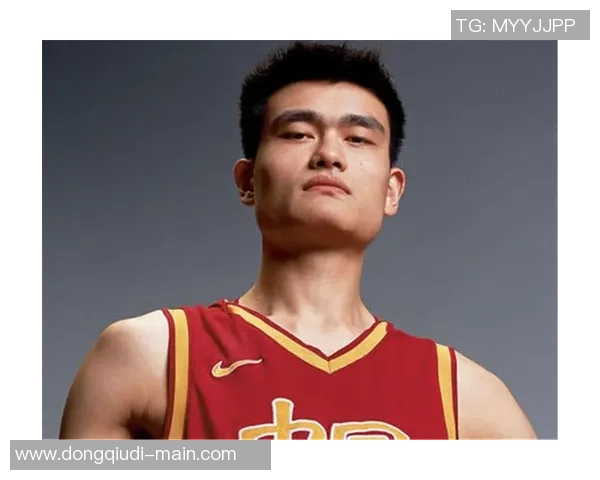 巅峰赛姚明展现无与伦比的篮球技艺与领袖风范引领中国篮球新纪元