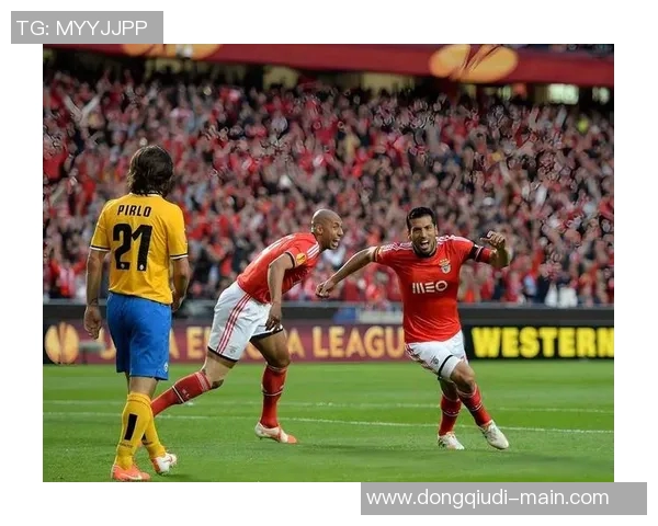 德甲精彩对决本菲卡大胜那不勒斯补时进球引发争议判罚全场沸腾 德甲精彩对决本菲卡大胜那不勒斯补时进球引发争议判罚全场沸腾