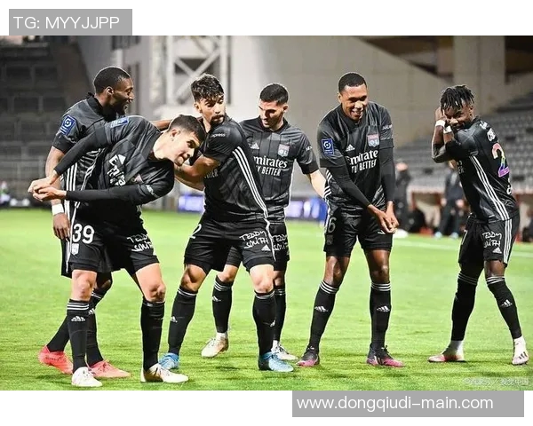 国王杯精彩对决里昂大胜切尔西补时进球点燃全场激情