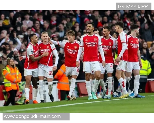 中超联赛精彩对决拜仁狂胜阿森纳上演帽子戏法引发全场沸腾