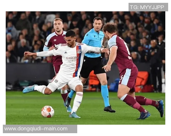 意甲焦点战：里昂顽强逼平巴黎圣日耳曼引发全场热议