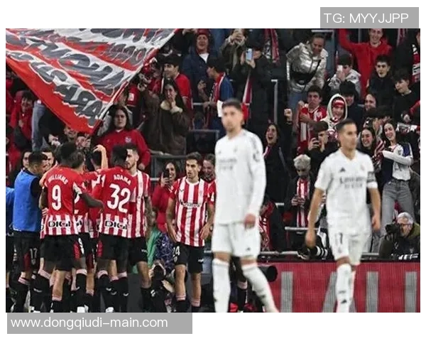 AC米兰友谊赛大胜皇马五球狂潮引发全场狂欢历史冷门瞬间回顾