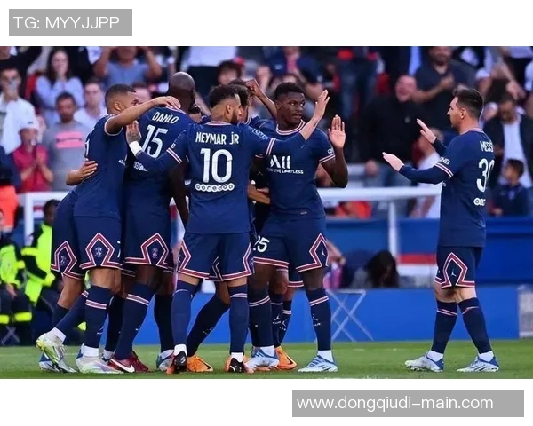 德甲激情对决巴黎圣日耳曼大胜阿森纳引发转会热议